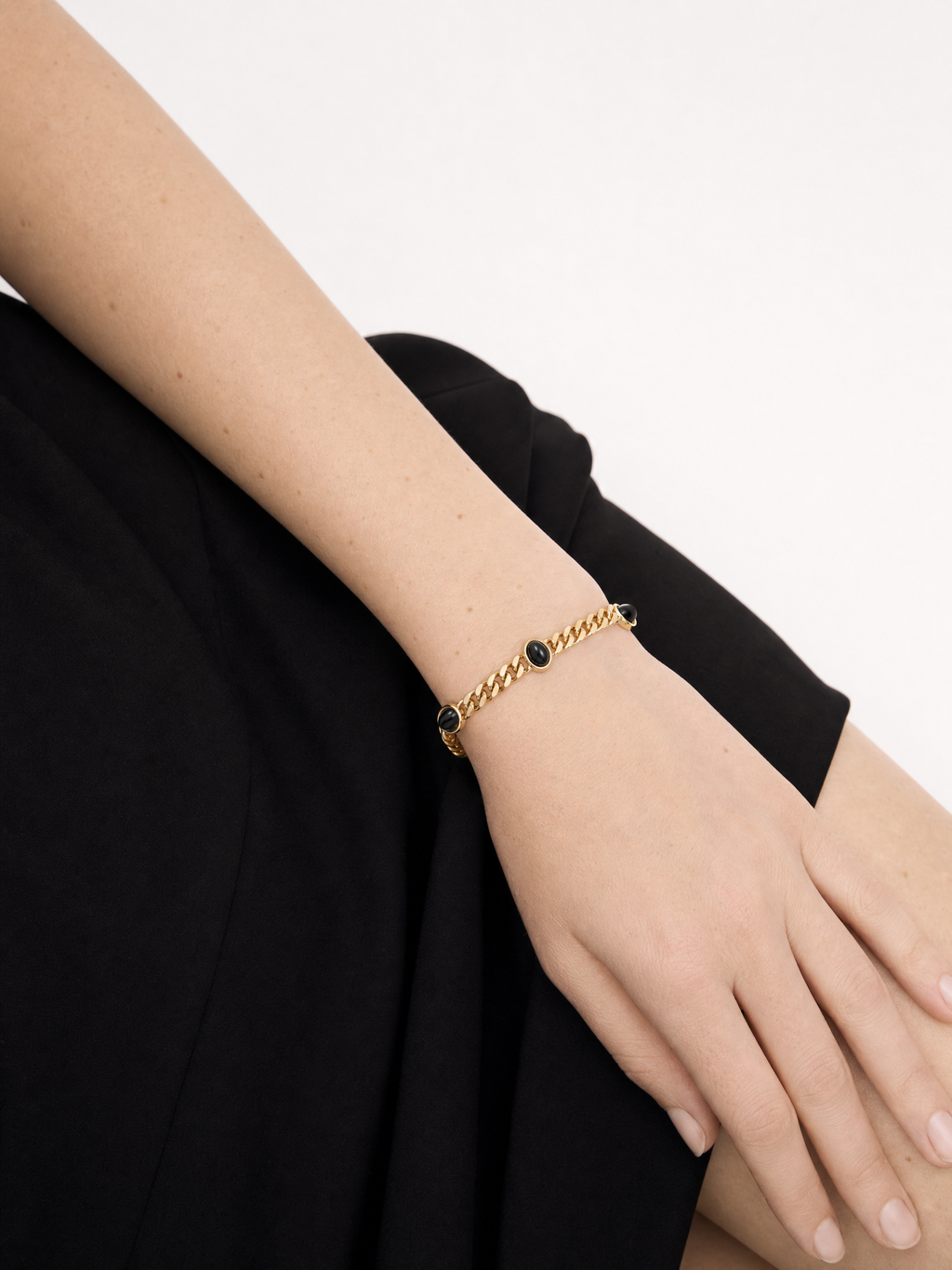 Black Onyx Cabochon Cuban Chain Bracelet in Rose Gold