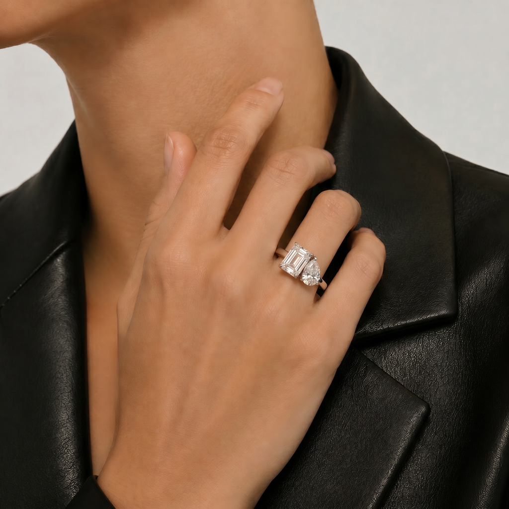 Emerald Pear Moissanite Toi et Moi Ring