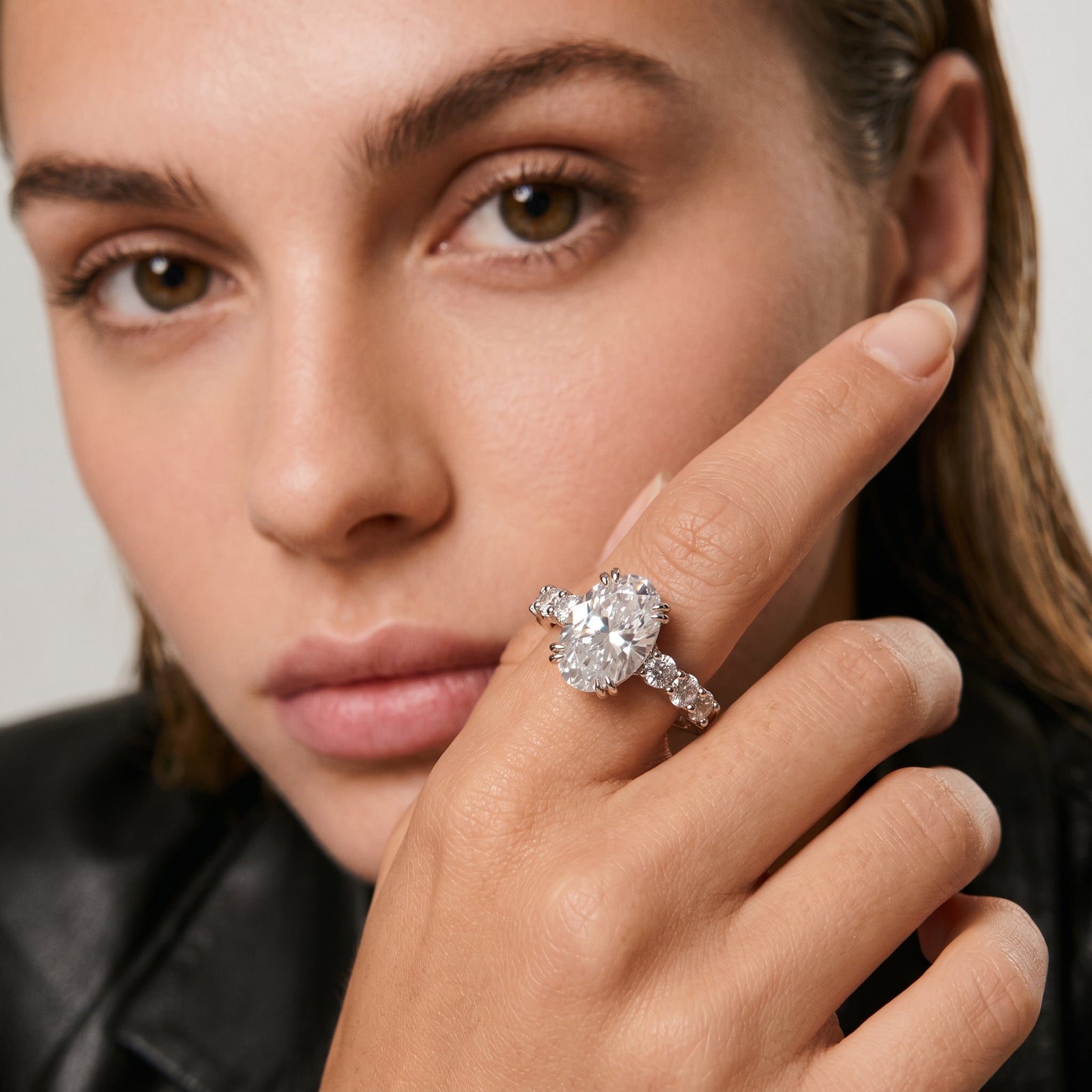 Oval Moissanite Graduated Shoulder Ring